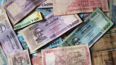 രാഷ്ട്രപിതാവിനോടുള്ള വൈര്യത്തിന് ഇരയാകുന്നത് ജനങ്ങള്‍; പൗരന്മാര്‍ പട്ടിണി കിടന്നാലും രാഷ്ട്രപിതാവിന്റെ ചിത്രമുള്ള നോട്ടുകള്‍ വിതരണം ചെയ്യില്ല; ഇടക്കാല സര്‍ക്കാരിന്റെ നടപടിയില്‍ ബംഗ്ലാദേശ് തകര്‍ച്ചയിലേക്ക്