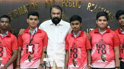 സുംബയ്ക്ക് മുഖ്യമന്ത്രിയുടെ ചിത്രം പതിച്ച ടീ-ഷര്‍ട്ട്; കനത്ത പ്രതിഷേധവുമായി കോണ്‍ഗ്രസ് അധ്യാപക സംഘടന രംഗത്ത്
