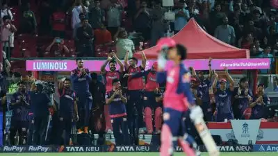IPL 2025: ഈ ചെക്കൻ കുറച്ചുനേരം അടങ്ങി നിൽക്കുമല്ലോ എന്ന് കരുതി ഗുജറാത്ത് എടുത്ത റിവ്യൂ, സച്ചിന് അബ്‌ദുൾ ഖാദിർ ആയിരുന്നെങ്കിൽ വൈഭവിന് റഷീദ് ഖാൻ ആയിരുന്നു; കുറിപ്പ് വൈറൽ