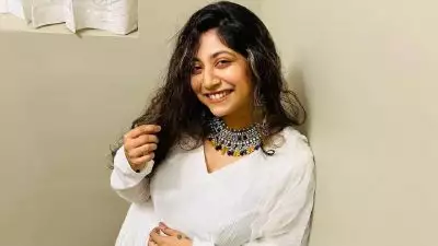 ഞാൻ ലിവിങ് ടു​ഗെതറാകണമെന്ന് വിചാരിച്ച് വന്നയാളല്ല, എല്ലാം സംഭവിച്ച് പോയതാണ്; ഞാൻ വളരെ അധികം ബുദ്ധിമുട്ടിയിട്ടുണ്ടാ‌യിരുന്നു: അഭയ ഹിരൺമയി
