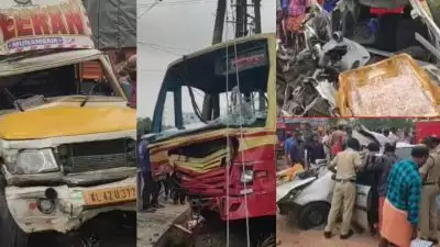 ആലപ്പുഴയിൽ കാറും കെഎസ്ആർടിസി ബസും പിക്കപ്പ് വാനും കൂട്ടിയിടിച്ച് അപകടം; ഒരു മരണം
