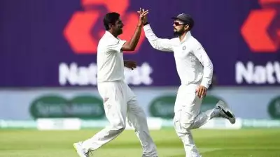 INDIAN CRICKET: കോഹ്‌ലിയെ കുറിച്ച് ഓര്‍ക്കുമ്പോള്‍ ഒരിക്കലും മറക്കാന്‍ കഴിയാത്ത നിമിഷമാണത്, എന്തൊരു മനുഷ്യനാണ് അയാള്‍, മറുപടി കണ്ട് ആ താരം പോലും വിറച്ചു, ഓര്‍ത്തെടുത്ത് ആര്‍ അശ്വിന്‍