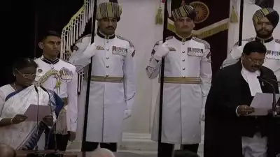 രാജ്യത്തിന്റെ അൻപത്തി രണ്ടാമത് സുപ്രീംകോടതി ചീഫ് ജസ്റ്റിസായി ജസ്റ്റിസ് ബിആർ ഗവായ് ചുമതലയേറ്റു