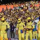 IPL 2025: വലിയ റൊണാൾഡോ ആകാൻ നോക്കിയതാ, ഇപ്പോൾ പണി പാളിയേനെ; കോഹ്‌ലിയുടെ വീഡിയോ ഏറ്റെടുത്ത് സോഷ്യൽ മീഡിയ