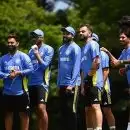 INDIAN CRICKET: ആ താരത്തിന് വൈറ്റ് ബോൾ ക്രിക്കറ്റ് കളിക്കാൻ അറിയില്ല, ഒരു ഐഡിയയും ഇല്ലാതെയാണ് ഗ്രൗണ്ടിൽ ഇറങ്ങുന്നത്; തുറന്നടിച്ച് സഞ്ജയ് ബംഗാർ
