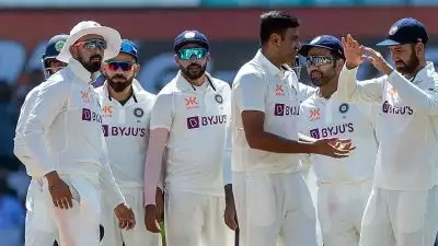 INDIAN CRICKET: അവനെ പോലൊരു കളിക്കാരന്‍ ടീമിലുണ്ടാവുക എന്നത് വിലമതിക്കാനാകാത്ത കാര്യം, എന്തൊരു പെര്‍ഫോമന്‍സാണ് കാഴ്ചവയ്ക്കുന്നത്, തന്റെ ഇഷ്ടതാരത്തെ കുറിച്ച്‌ വിരാട് കോഹ്‌ലി