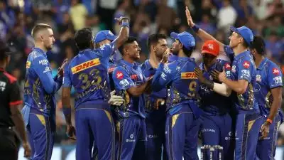 IPL 2025: ആരാണ് ഈ നുണകളൊക്കെ പറഞ്ഞുപരത്തുന്നത്, അപ്പോള്‍ റിഷഭ് പന്തിന് നല്‍കുന്ന
കോടികള്‍ക്കൊന്നും വിലയില്ലേ, തുറന്നുപറഞ്ഞ് മുന്‍ താരം