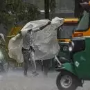 അതിതീവ്ര മഴ: ആറു ജില്ലകളിലെ വിദ്യാഭ്യാസ സ്ഥാപനങ്ങള്‍ക്ക് ഇന്ന് അവധി; മലങ്കര ഡാമിന്റെ കൂടുതല്‍ ഷട്ടറുകള്‍ ഉയര്‍ത്തി; മൂവാറ്റുപുഴ ആറ്റില്‍ ജലനിരപ്പ് ഉയരും; ജാഗ്രത നിര്‍ദേശം