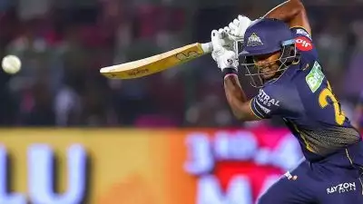 GT VS SRH: ഇന്ന് ഞാന്‍ നാളെ നീ, ഹായ് കൊളളാലോ കളി, സൂര്യകുമാറിനെ രണ്ടാമതാക്കി വീണ്ടും സായി സുദര്‍ശന്‍, പൊളിച്ചെന്ന് ആരാധകര്‍