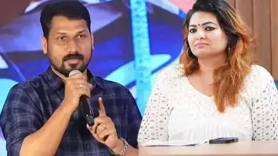നടന്മാരെയാകെ സംശയത്തിന്റെ നിഴലിലാക്കി.. ലിസ്റ്റിന്‍ സ്റ്റീഫനെ പ്രൊഡ്യൂസേഴ്‌സ് അസോസിയേഷന്‍ പുറത്താക്കണം: സാന്ദ്ര തോമസ്