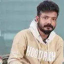 ഞാൻ ഓടി നടന്ന് ലഹരിവിൽപ്പന നടത്തുകയല്ലല്ലോ, പൈസ തരാനുള്ള നിർമാതാക്കളും മറ്റുള്ളവരുമാണ് എന്നെക്കുറിച്ച് പറയുന്നത്: ശ്രീനാഥ് ഭാസി