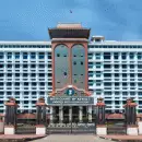 ഒരു കോടി രൂപ ആദായനികുതി വകുപ്പ് കണ്ടുകെട്ടിയ സംഭവം; സിപിഎമ്മിന്റെ ഹര്‍ജി തള്ളി ഹൈക്കോടതി