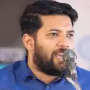 ഉമ്മന്‍ ചാണ്ടിയെന്ന ബാഹുബലിയെ ആണ് മലയാളികള്‍ വിഴിഞ്ഞത്ത് കാണുന്നത്; പിണറായിയെന്ന ബല്ലാല്‍ ദേവന്റെ പ്രതിമയല്ലെന്ന് ഷാഫി പറമ്പില്‍
