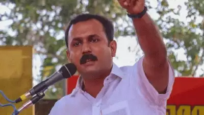 വീണ വിജയന്റെ സ്വത്തുക്കള്‍ കണ്ടുകെട്ടണം; എക്‌സാലോജിക്കിന്റെ വരുമാനം സിഎംആര്‍എല്ലില്‍ നിന്ന് വാങ്ങിയ പണം മാത്രം; കൂടുതല്‍ ആരോപണങ്ങളുമായി ഷോണ്‍ ജോര്‍ജ്ജ്