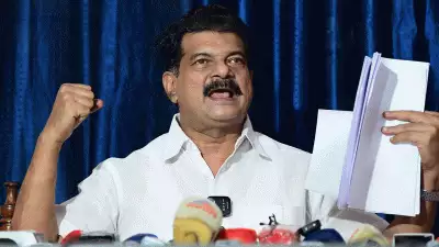 പിവി അന്‍വറിന്റെ യുഡിഎഫ് പ്രവേശനത്തില്‍ നിര്‍ണായക തീരുമാനം; തൃണമൂലിനെ ഘടകകക്ഷിയാക്കില്ല, അസോസിയേറ്റ് പാര്‍ട്ടിയായി ഉള്‍പ്പെടുത്തും