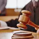 അധ്യാപകനെതിരെ ആറ് പോക്‌സോ കേസുകള്‍; പിടിയിലാകുമെന്ന് മനസിലായതോടെ ആത്മഹത്യശ്രമം; കോടതിയില്‍ പരാതിക്കാര്‍ മൊഴിമാറ്റിയതോടെ ജാമ്യം