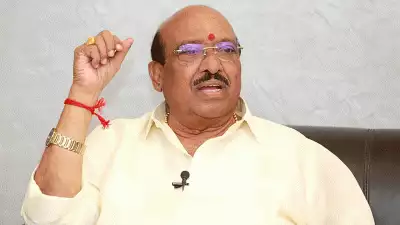 കെ സുധാകരനെതിരെ തെക്കന്‍മാര്‍ ഒന്നിച്ചു; കോണ്‍ഗ്രസില്‍ ഇപ്പോള്‍ ഓപ്പറേഷന്‍ സുധാകരന്‍; ആന്റോ ആന്റണിയുടെ ഐശ്വര്യം അനില്‍ ആന്റണിയെന്ന് വെള്ളാപ്പള്ളി നടേശന്‍