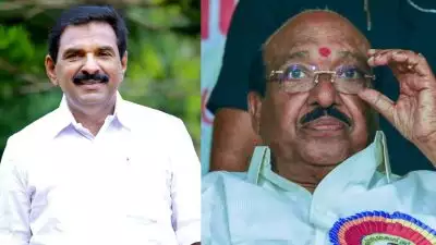 'പാർട്ടി പിളർത്തിയവർ കോൺഗ്രസിൽ ഉണ്ട്, സണ്ണി ജോസഫിന് വെള്ളാപ്പള്ളിയുടെ സർട്ടിഫിക്കേറ്റിന്റെ ആവശ്യം ഇല്ല'; വിമർശിച്ച് ആന്റോ ആന്റണി