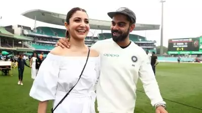 INDIAN CRICKET: നിന്റെ കണ്ണീരും ആരും കാണാത്ത പോരാട്ടങ്ങളും കണ്ടത് ഞാന്‍ മാത്രം, ക്രിക്കറ്റിനായി നീ അത്രമേല്‍ സ്വയംസമര്‍പ്പിച്ചു, വിരാട് കോഹ്‌ലിയെ കുറിച്ച്‌ വികാരാധീനയായി അനുഷ്‌ക ശര്‍മ്മ