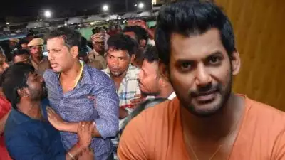 പൊതുവേദിയില്‍ കുഴഞ്ഞുവീണ് വിശാല്‍! ആരോഗ്യനിലയില്‍ ആശങ്ക