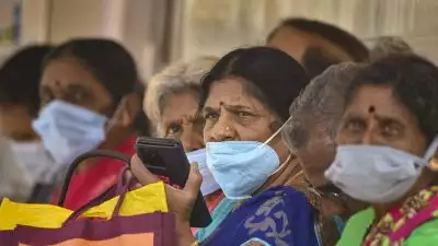 'പൊതുസ്ഥലങ്ങളിൽ മാസ്‌ക് ഉപയോഗം പ്രോത്സാഹിപ്പിക്കാം'; സംസ്ഥാനത്തെ കൊവിഡ് വ്യാപന സാഹചര്യത്തിൽ സർക്കുലർ പുറത്തിറക്കി ആരോഗ്യ വകുപ്പ്