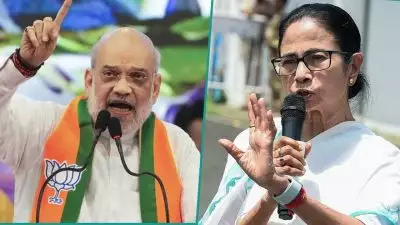 ന്യൂനപക്ഷ വോട്ടിന് വേണ്ടിയാണ് മമത ബാനര്‍ജി ഓപ്പറേഷന്‍ സിന്ദൂറിനേയും വഖഫ് ആക്ടിനേയും എതിര്‍ക്കുന്നതെന്ന് അമിത് ഷാ; 'പശ്ചിമ ബംഗാളിലെ അതിര്‍ത്തി ബംഗ്ലാദേശികള്‍ക്കായി തുറന്നിട്ട് മമത നുഴഞ്ഞുകയറ്റത്തിന് അവസരമൊരുക്കുന്നു'
