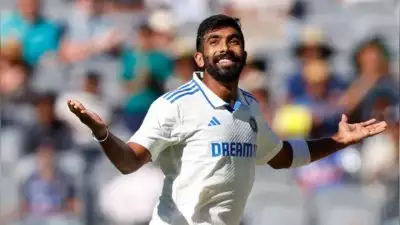 IND VS ENG: ഇം​​ഗ്ലണ്ടിന്റെ പ്രധാന താരങ്ങളെ തീർത്ത ബുംറയ്ക്ക് ചരിത്രനേട്ടം, മറികടന്നത് ഈ സൂപ്പർ താരത്തെ, സ്റ്റാർ പേസർക്ക് മുന്നിൽ‌ വിറച്ച് ഇം​ഗ്ലീഷ് ബാറ്റർമാർ