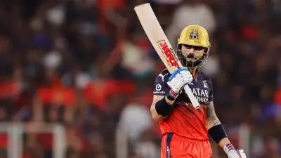 IPL 2025 FINAL: ടി20യില്‍ ടെസ്റ്റ് കളിക്കുന്നു, ഫൈനലില്‍ പതുക്കെ കളിച്ച കോഹ്‌ലിക്ക് ട്രോളോടുട്രോള്‍, ഇങ്ങനെയാണെങ്കില്‍ ടെസ്റ്റില്‍ നിന്നും വിരമിക്കേണ്ടായിരുന്നുവെന്ന് ആരാധകര്‍