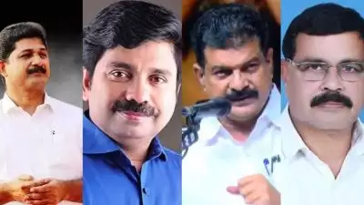 നിലമ്പൂരില്‍ കൊട്ടിക്കലാശം നാളെ; വ്യാഴാഴ്ച വോട്ടെടുപ്പ്, ആവേശത്തിൽ സ്ഥാനാർത്ഥികൾ