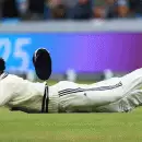 IND VS ENG: നിന്റെ കൈയിൽ എന്താ ഓട്ടയാണോ മോനെ; നാണംകെട്ട റെക്കോഡ് സ്വന്തമാക്കി യശസ്‌വി ജയ്‌സ്വാൾ