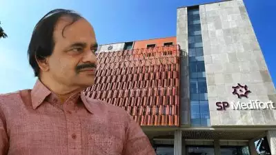 എസ്പി മെഡിഫോര്‍ട്ട് ആശുപത്രിയുടെ ചികിത്സ പിഴവ്; തിരുവനന്തപുരം മുന്‍ ജില്ലാ കളക്ടര്‍ കോമയില്‍; മകളുടെ പരാതിയില്‍ പൊലീസ് കേസെടുത്തു; എതിര്‍പ്പുമായി ആശുപത്രി അധികൃതര്‍