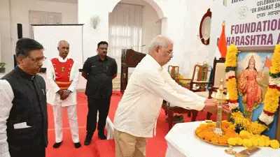 രാജ്ഭവനിലെ ഭാരതാംബ ചിത്ര വിവാദം; സംസ്ഥാന സര്‍ക്കാര്‍ ഗവര്‍ണര്‍ക്ക് ശിപാര്‍ശ നല്‍കും