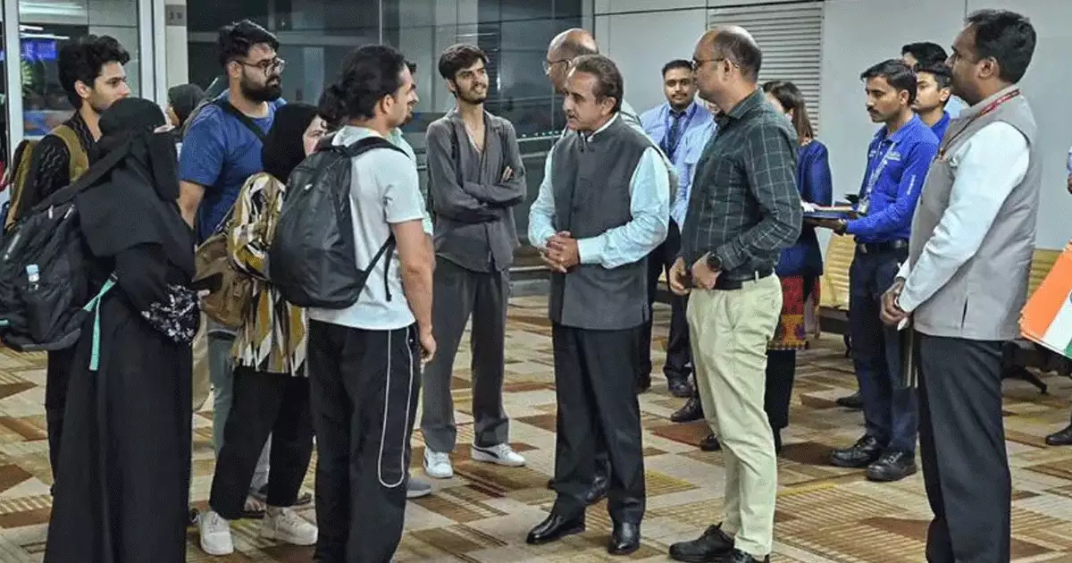 ഇന്ത്യക്കാരെ തിരികെ എത്തിക്കാന് ഓപ്പറേഷന് സിന്ധു; ഇസ്രായേലില് നിന്ന് ഇന്ത്യക്കാരെ ഉടന് തിരികെ എത്തിക്കും