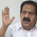 ഗവര്‍ണര്‍ പദവിയിലിരിക്കുമ്പോള്‍ പാലിക്കേണ്ട ചില മര്യാദകളുണ്ട്; കാവിക്കൊടിയേന്തിയ ഭാരതാംബ എന്ന ചിത്രം സംഘപരിവാറിന്റേതാണെന്ന് ചെന്നിത്തല