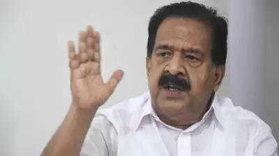 ഗവര്‍ണര്‍ പദവിയിലിരിക്കുമ്പോള്‍ പാലിക്കേണ്ട ചില മര്യാദകളുണ്ട്; കാവിക്കൊടിയേന്തിയ ഭാരതാംബ എന്ന ചിത്രം സംഘപരിവാറിന്റേതാണെന്ന് ചെന്നിത്തല
