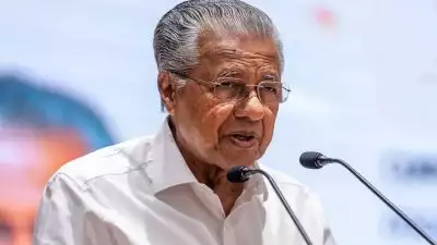 നിലമ്പൂരില്‍ എല്‍ഡിഎഫ് ചതിക്ക് ഇരയായി; സ്വരാജിന്റെ സ്ഥാനാര്‍ത്ഥിത്വം നിലമ്പൂര്‍ മാത്രമല്ല കേരളം ഒന്നാകെ ഒരേ മനസ്സോടെ സ്വീകരിച്ചെന്ന് പിണറായി വിജയന്‍