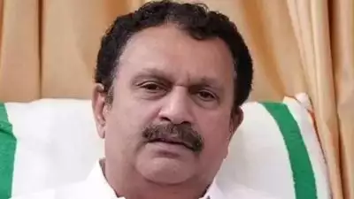 സുരേഷ് ഗോപി മുഖ്യമന്ത്രിയെ പുകഴ്ത്തി; നിലമ്പൂര്‍ ഉപതിരഞ്ഞെടുപ്പില്‍ സിപിഎം ബിജെപി അവിശുദ്ധ കൂട്ടുകെട്ടുണ്ടെന്ന് കെ മുരളീധരന്‍