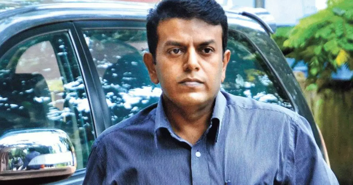 വിഎസ് അച്യുതാനന്ദന്റെ മകനെതിരെ അന്വേഷണത്തിന് ഉത്തരവിട്ട് ഹൈക്കോടതി; അന്വേഷണം ഐഎച്ച്ആര്ഡി താത്കാലിക ഡയറക്ടര് നിയമനത്തില്