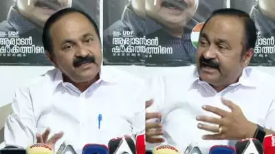 'മഅദനിയെ വർഗീയവാദി എന്നു വിളിച്ചവർക്ക് പിഡിപി പിന്തുണയിൽ ഒരു കുഴപ്പവുമില്ല, സിപിഎമ്മിന് ഓന്തിനെ പോലെ നിറം മാറുന്ന ഇരട്ടത്താപ്പ്'; വി ഡി സതീശൻ
