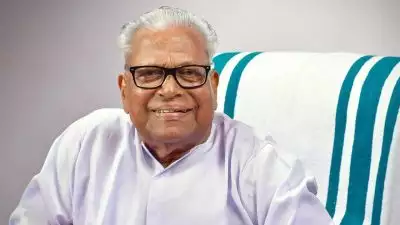 ഹൃദയാഘാതം; വി എസ് അച്യുതാനന്ദൻ ആശുപത്രിയിൽ