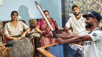 ''എന്റെ കാൻസറിനെ കുറിച്ച് നീ വിഷമിക്കേണ്ട, രാജ്യത്തിന് വേണ്ടി നല്ലത് ചെയ്യൂ, നിന്റെ ഓരോ വിക്കറ്റ് നേട്ടവും ഞങ്ങളിവിടെ ആർപ്പുവിളിച്ച് ആഘോഷിക്കുകയാണ്''; ആകാശ് ദീപിന് സഹോദരിയുടെ സന്ദേശം