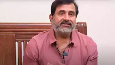 എന്തിനാണ് ഇങ്ങനെയുളള റോളുകൾക്ക് എടുത്തുചാടുന്നതെന്ന് ആ താരം ചോദിച്ചു, മോഹൻലാലിനൊപ്പമുളള ആ കഥാപാത്രം ചെയ്തതിൽ ഇപ്പോൾ ഖേദിക്കുന്നുവെന്ന് നടൻ ആനന്ദ്