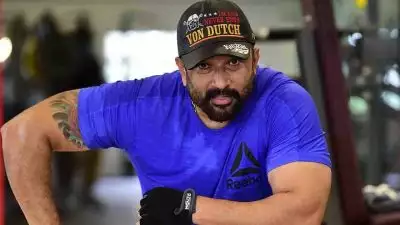 മത്സരത്തിലൂടെ തോൽപ്പിക്കാമായിരുന്നു, ഇത്  താങ്ങാൻ കഴിയുന്നതിലും അപ്പുറം; 'അമ്മ' പ്രവർത്തനങ്ങളിൽ നിന്ന് എന്നേക്കുമായി പിന്മാറുന്നു: ബാബുരാജ്