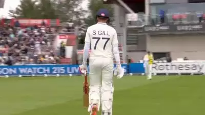 IND vs ENG: നാലാം ടെസ്റ്റിൽ ശുഭ്മാൻ ഗില്ലിനെ ഉന്നംവെച്ച് ഇംഗ്ലണ്ട് ആരാധകർ