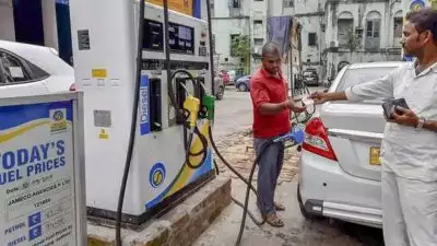 പഴയ വണ്ടികള്‍ക്ക് 'ഇന്ധനമില്ല പൂട്ടിട്ട്' സര്‍ക്കാര്‍; റോഡിലിറക്കാനാകാതെ ഡല്‍ഹിയില്‍ 62 ലക്ഷം വണ്ടികള്‍