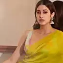 തെലുങ്കിലെ ആദ്യ സിനിമ തന്നെ ബ്ലോക്ക്ബസ്റ്റർ, പുതിയ ചിത്രത്തിൽ നായികയാവാൻ ജാൻവിക്ക് റെക്കോഡ് പ്രതിഫലം
