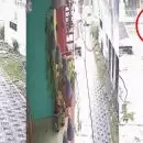 'തെരുവുപട്ടി കുരച്ച് ചാടിയത് തുണയായി, കൊച്ചിയിൽ പെൺകുട്ടികളെ കാറിൽ തട്ടിക്കൊണ്ടുപോകാനുള്ള ശ്രമം പാളി'; പ്രതികൾക്കായി അന്വേഷണം