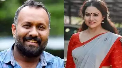 ‘ബാഡ് ബോയ്സി’ലൂടെ നഷ്ടപ്പെട്ട അരമന വീടും അഞ്ഞൂറേക്കറും തിരികെ വാങ്ങി കൊടുത്തതിന് അഭിനന്ദനങ്ങൾ: പരിഹസിച്ച് ഒമർ ലുലു