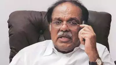 ‘വിമർശകരെ ആക്ഷേപിക്കുന്നത് ജനാധിപത്യ വിരുദ്ധം, നേതാക്കൾ ഇങ്ങനെ നിലപാടെടുത്താൽ പാർട്ടിയുടെ സ്ഥിതി എന്താകും'; പി ജെ കുര്യൻ