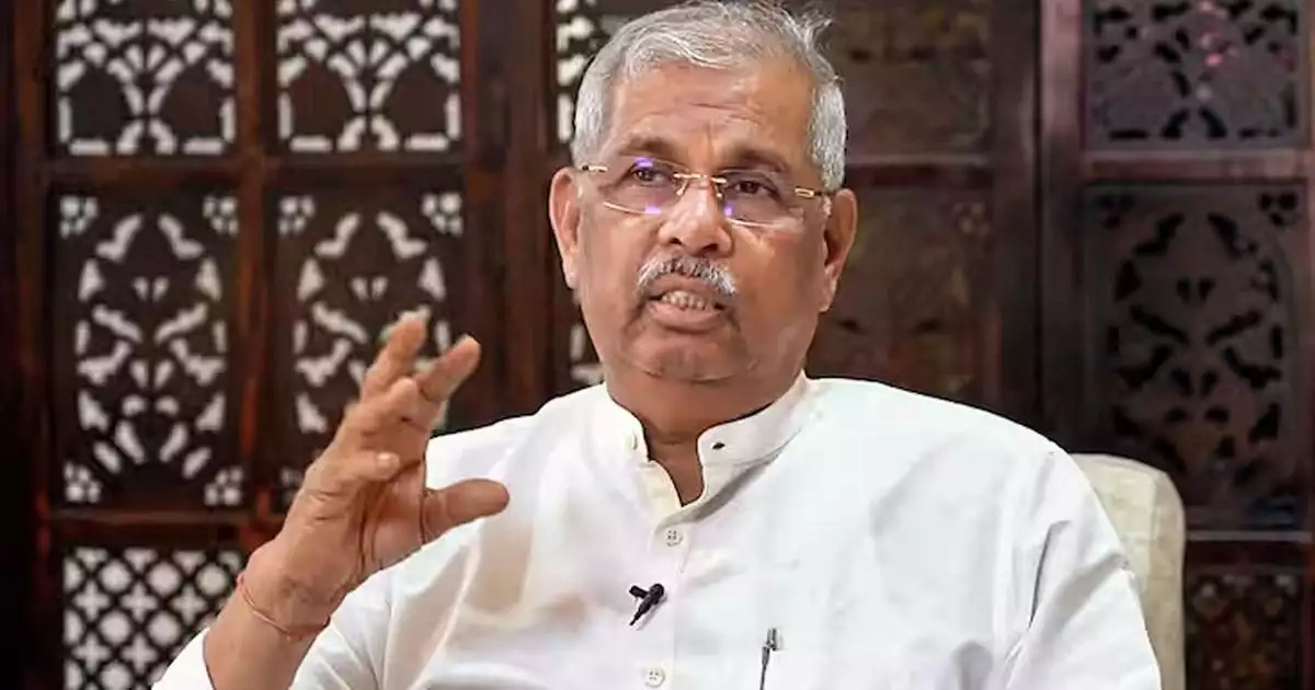 ‘കേരളം പല സംസ്ഥാനങ്ങൾക്കും മാതൃക, ആരോഗ്യമേഖലയിൽ മികച്ച നേട്ടം ഉണ്ടാക്കാനായി'; പിണറായി സർക്കാരിനെ പ്രശംസിച്ച് ഗവർണർ